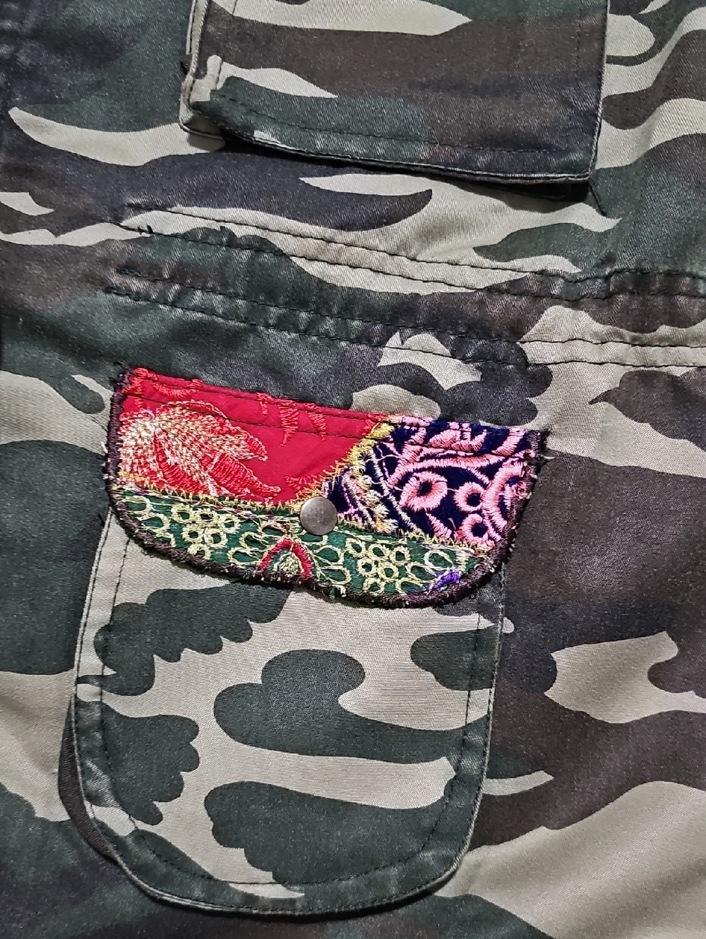 Anthropologie Beautiful Stories Jacket Embroidered Camoflage Charm Large Bomber - Picture 2 of 12